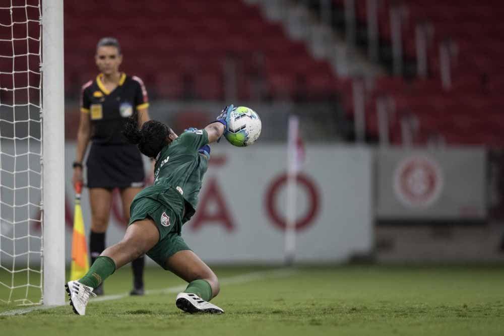 Piauiense defendeu quatro penalidades e foi principal destaque do Fluminense na conquista inédita