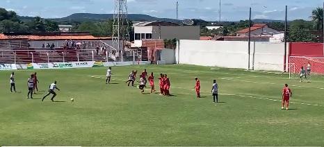 Jogo com 4 de Julho e Piripiri