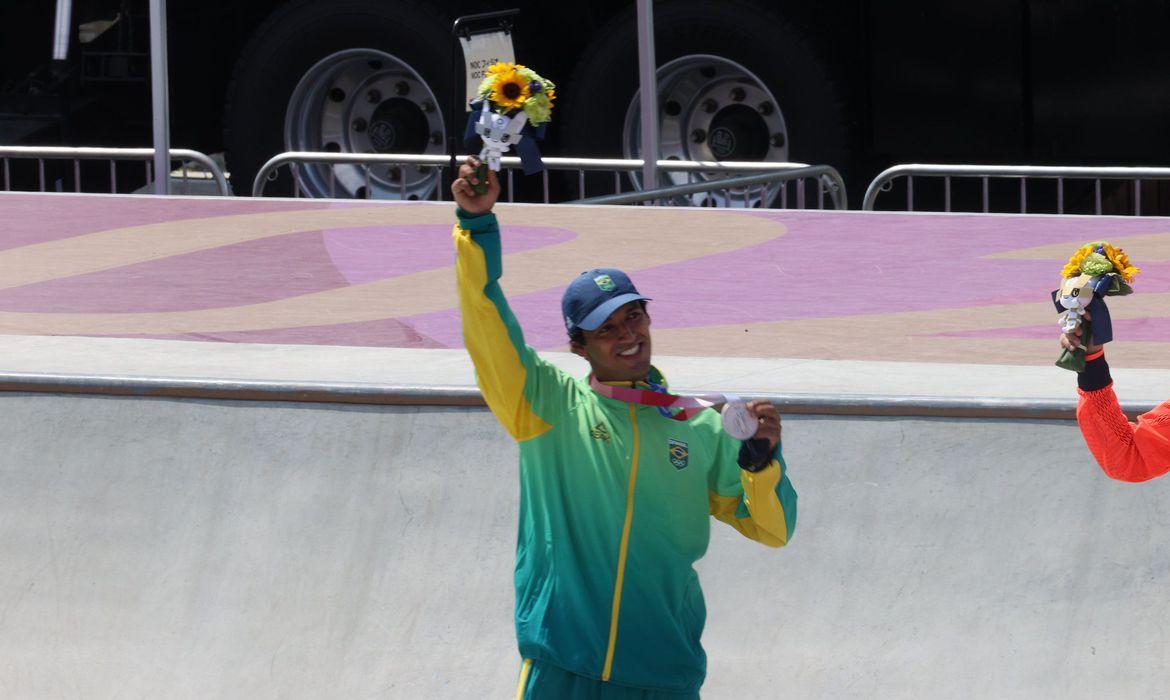Kelvin Hoefler ganha medalha de prata