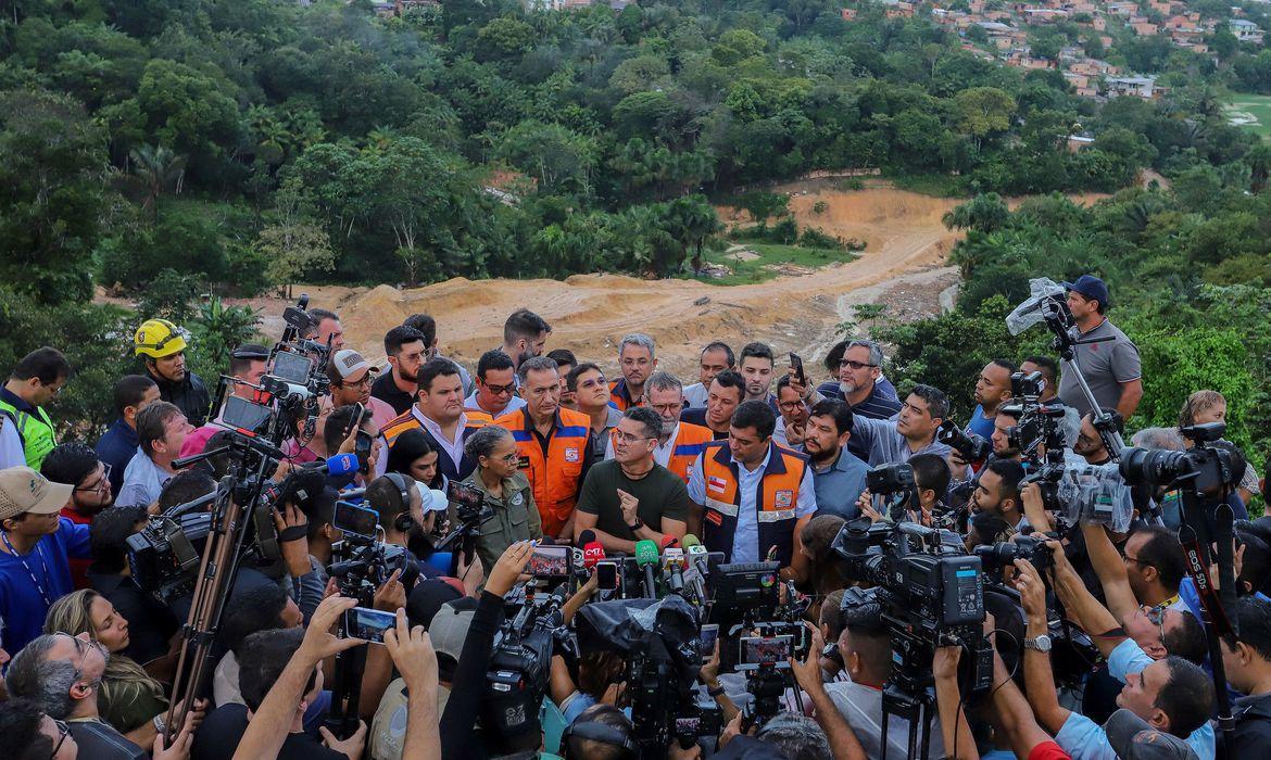 Governo estuda decretar emergência climática