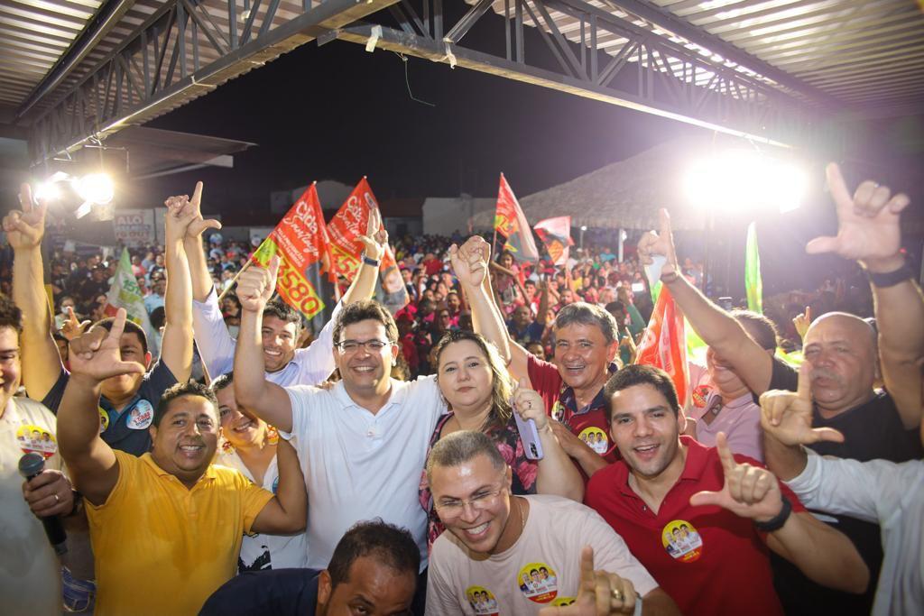 Rafael Fonteles em encontro na zona Leste