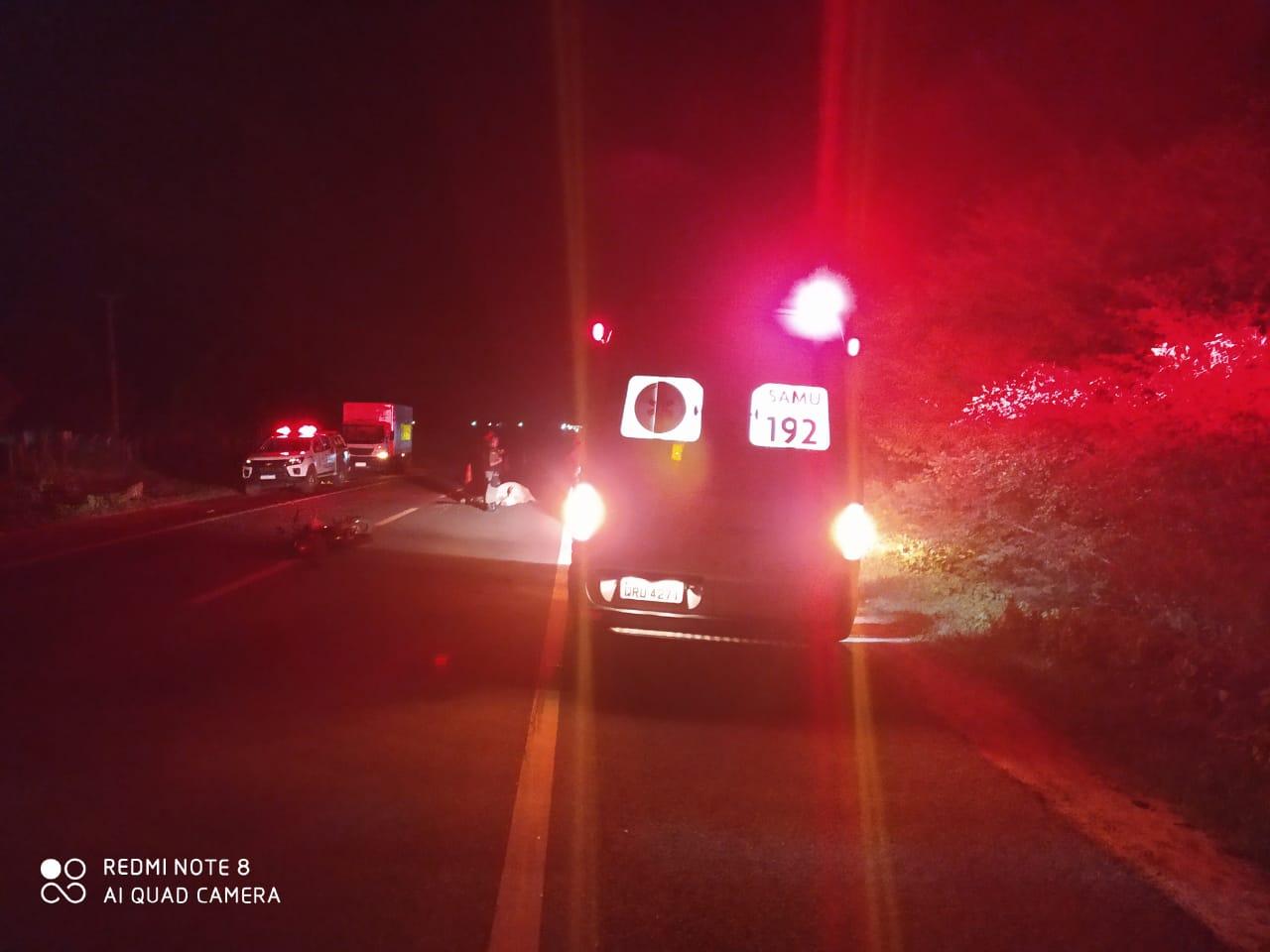 Homem fica gravemente ferido ao colidir contra animal na BR-230, em Oeiras