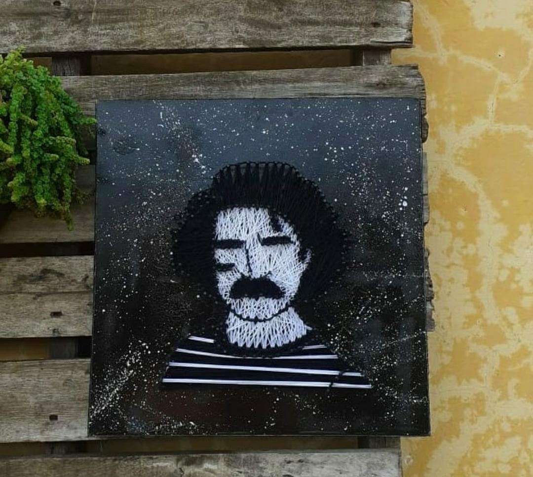 A String Art Studio é uma loja virtual e independente que trabalha com linhas e pregos.