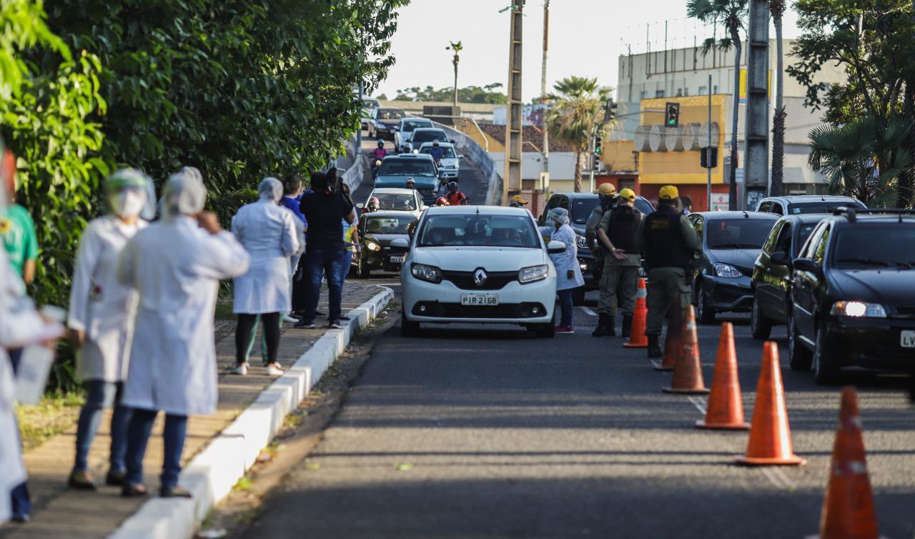 Barreiras sanitárias tentam identificam casos suspeitos da cepa indiana