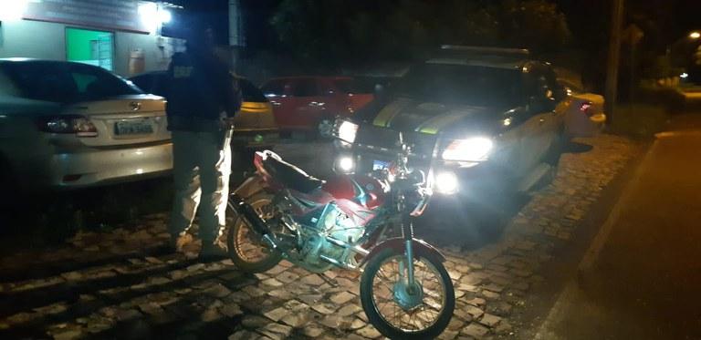 PRF recupera motocicleta roubada há 07 anos