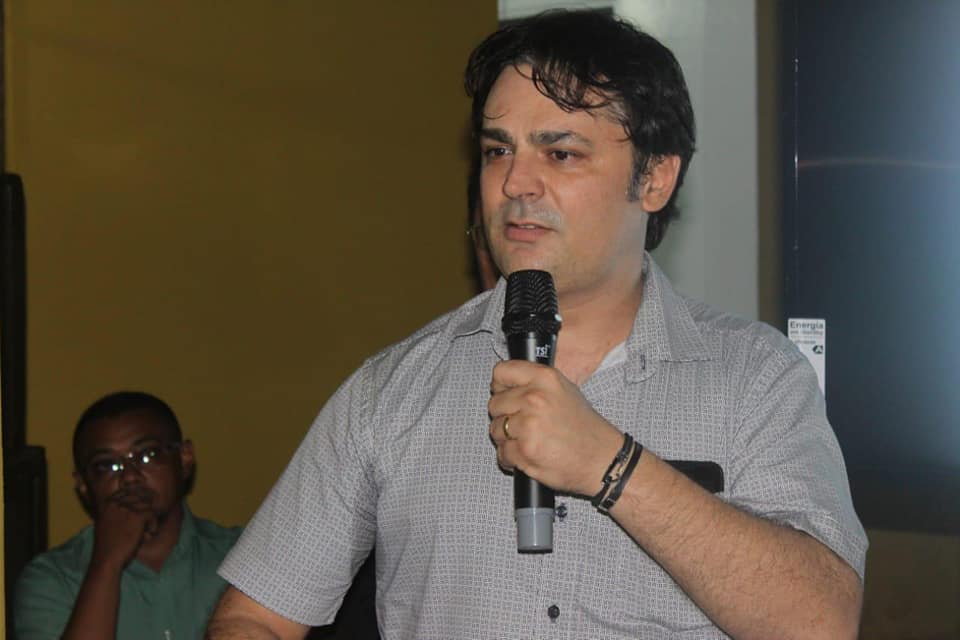 Roger Linhares, prefeito de José de Freitas