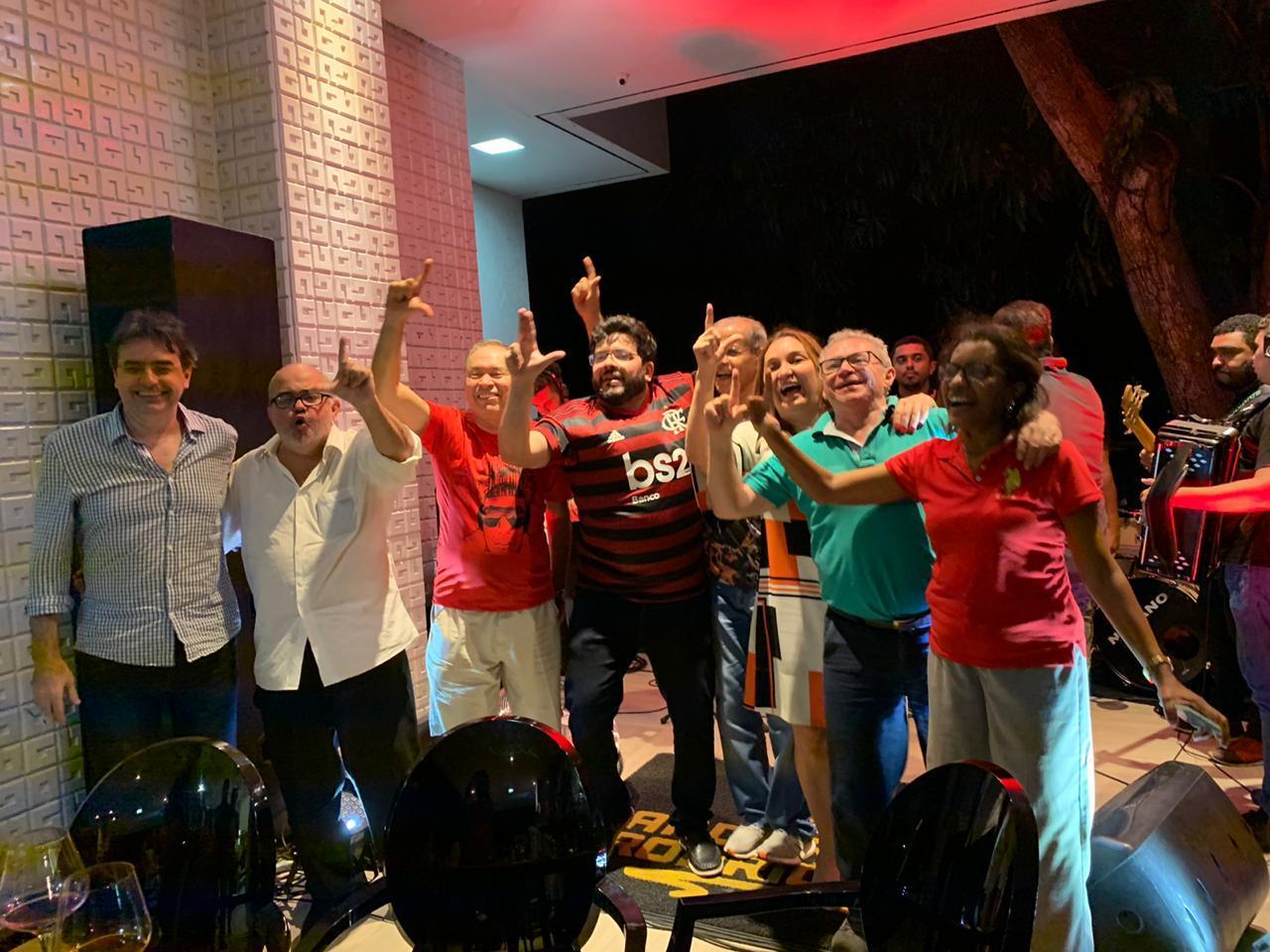 Rafael Fonteles e amigos comemorando "Lula Livre"