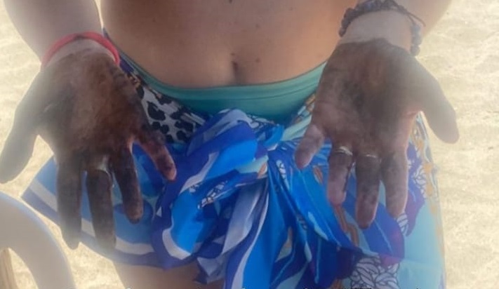 Manchas de óleo são encontradas em praia do litoral do Piauí