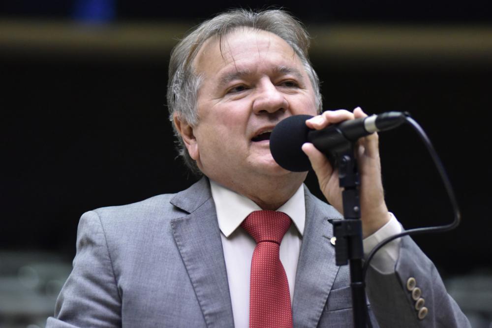 Deputado Merlong Solano