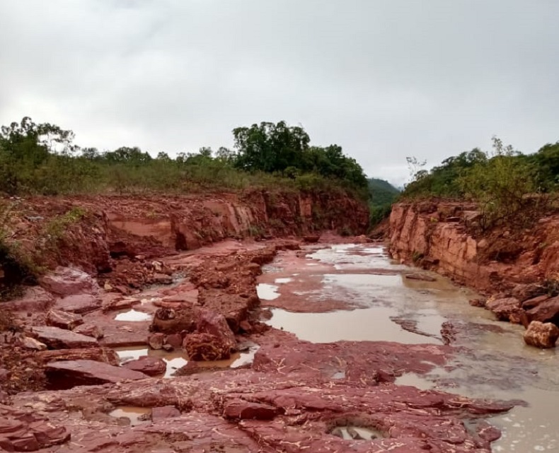 Enxurrada volta a destruir PI-392