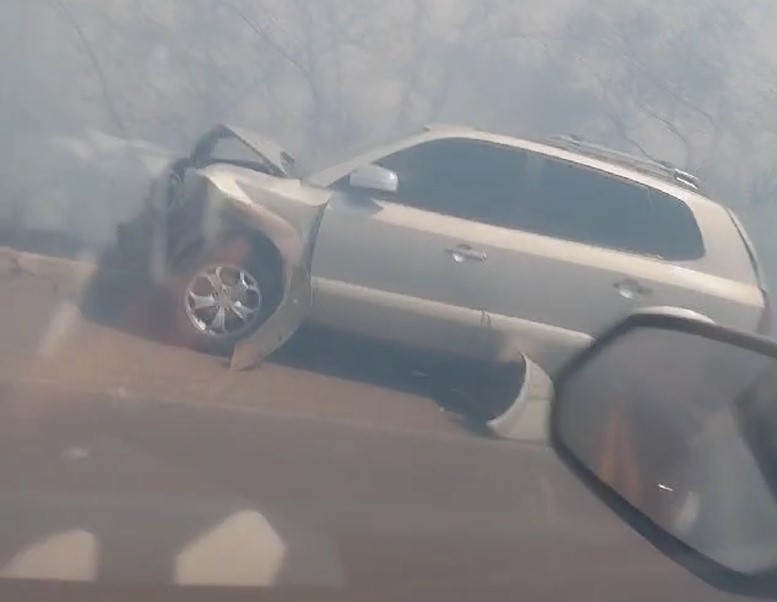 'Cortina de fumaça' próximo à Floriano causa acidente leve entre dois carros