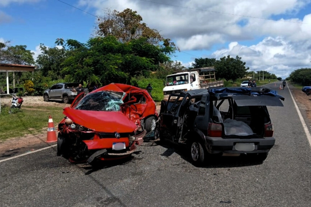 Três pessoas da mesma família morrem em grave acidente entre Cocal e Viçosa
