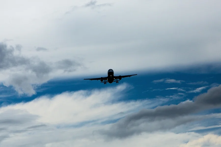 Governo lança pacote de R$ 31 bilhões para conter alta dos combustíveis e passagens aéreas