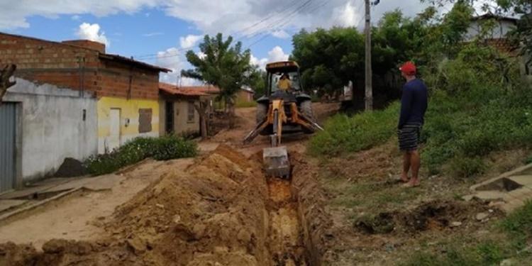 Obras da Agespisa em Floriano