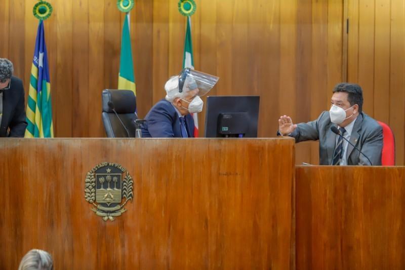 Deputados em plenário