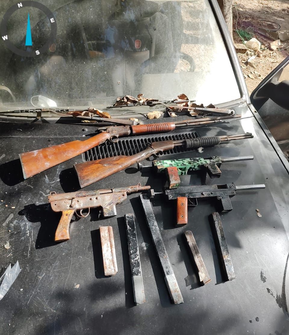 Durante operação foram apreendidas armas