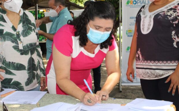 Assinatura de contrato