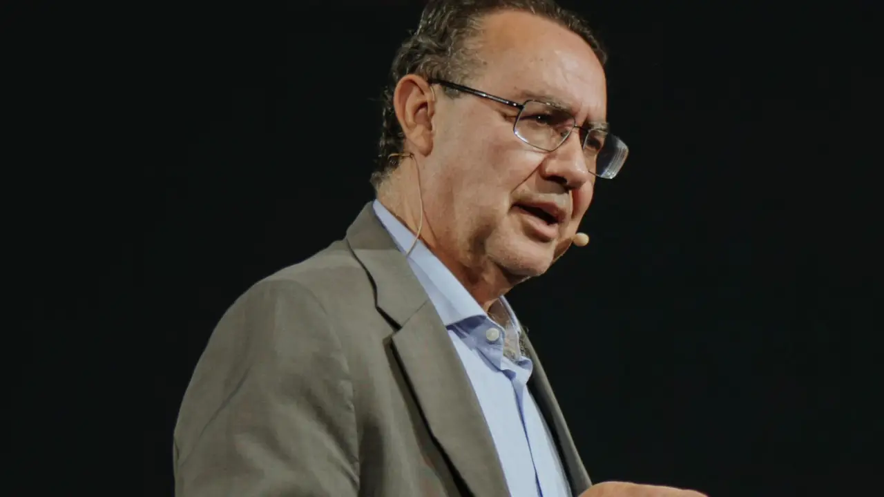 Escritor Augusto Cury entra na corrida presidencial