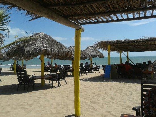 Barracas na Praia do Coqueiro