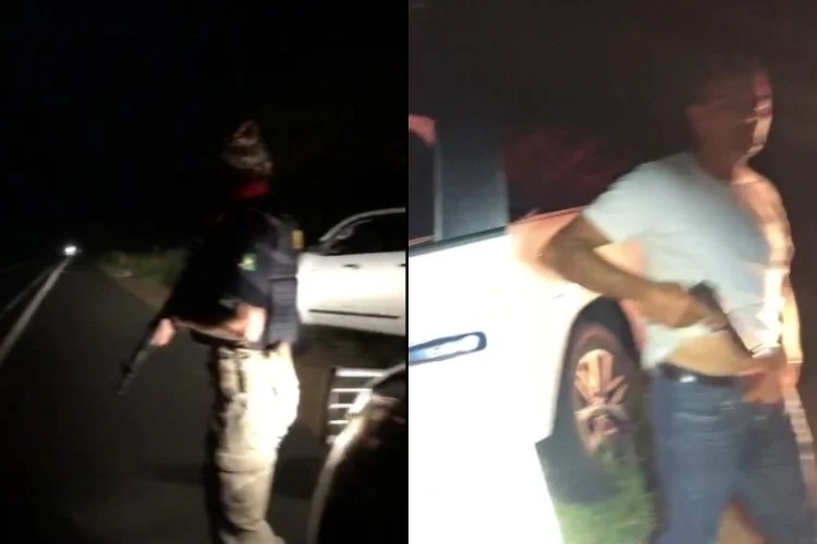 Policial saca arma