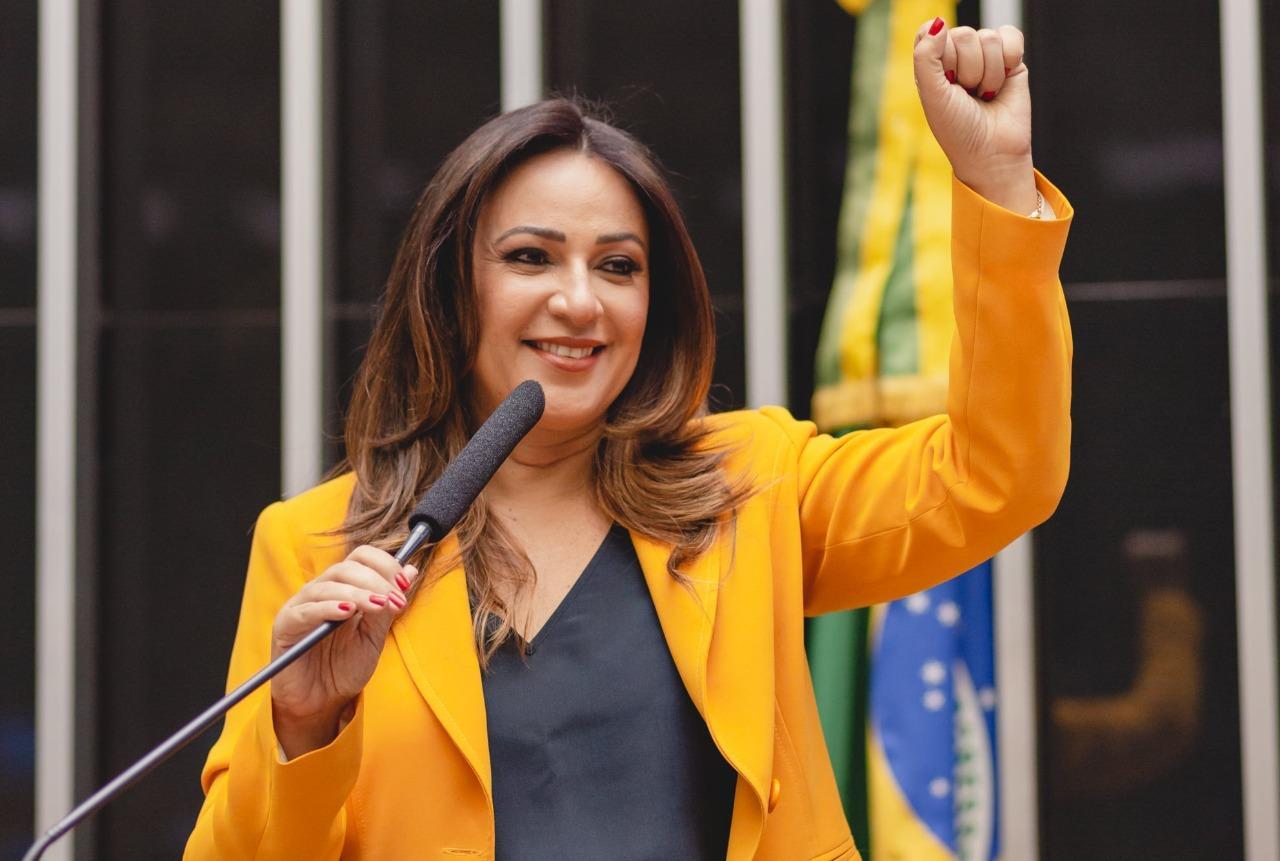 Deputada federal Rejane Dias