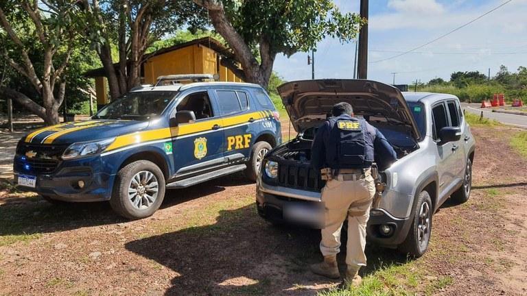 Os policiais encaminharam o veículo e a mulher até a Central de Flagrantes na cidade de Parnaíba