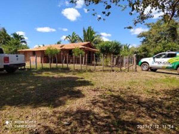 O homem chamou a vítima até a sua casa e cometeu o crime