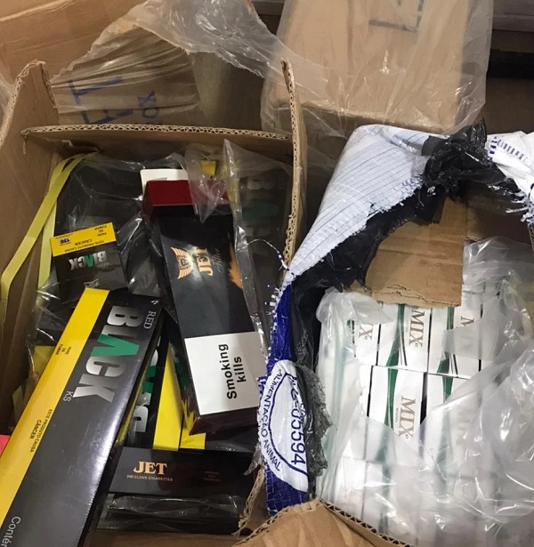 Cigarros contrabandeados são apreendidos