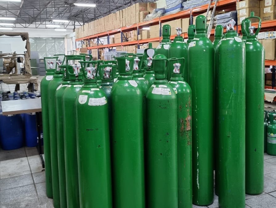 A distribuição do material para os hospitais municipais será de acordo com o controle de abastecimento que é feito pela FMS