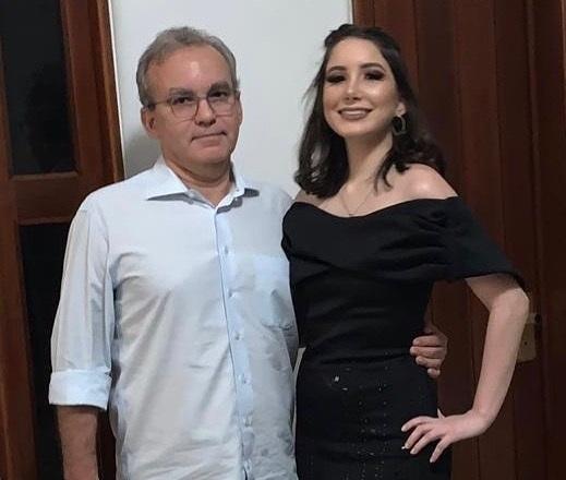 Firmino Filho e sua caçula, Cristina Soares