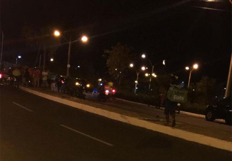 Motociclista morre ao colidir contra árvore na Avenida Dom Severino