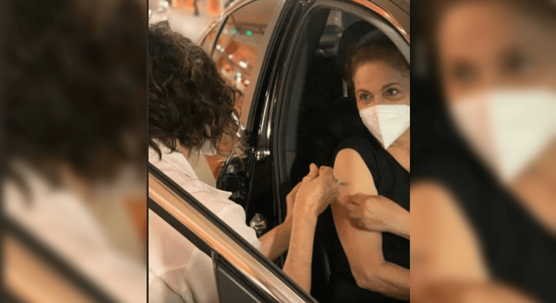 Aos 73 anos, Dilma é vacinada contra a Covid-19 em Porto Alegre