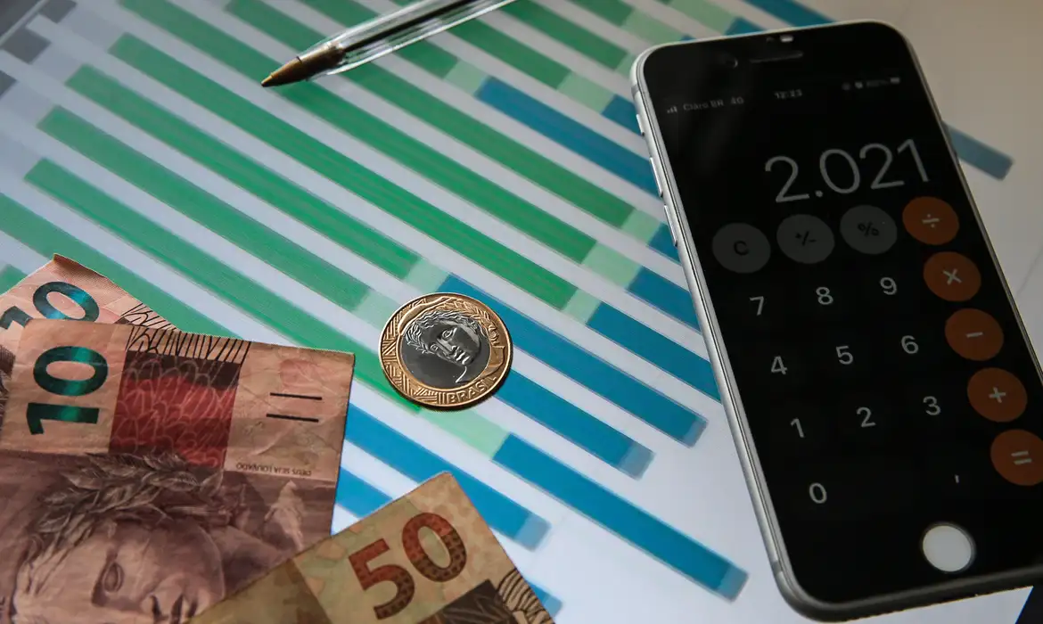 Economia brasileira apresentou um aumento de 1,1% no segundo trimestre, segundo o FGV