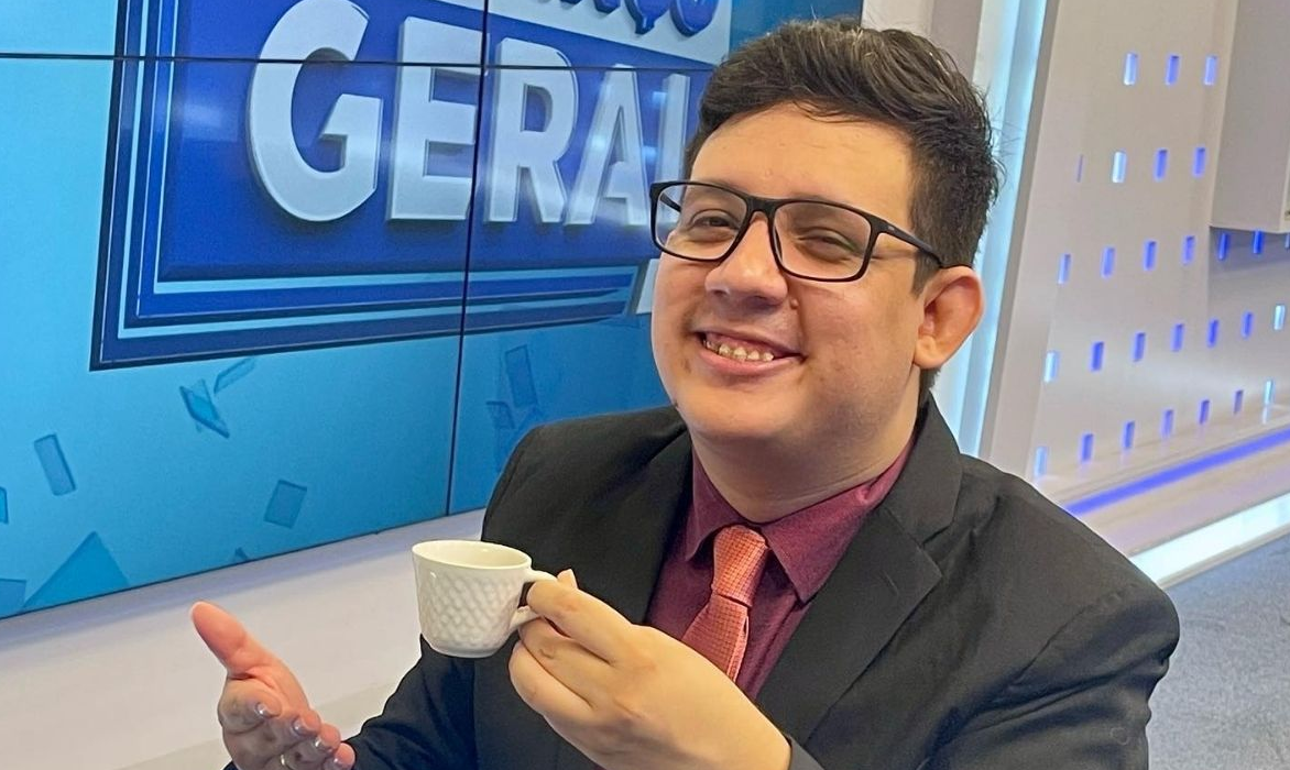 Jornalista e apresentador Erlan Bastos