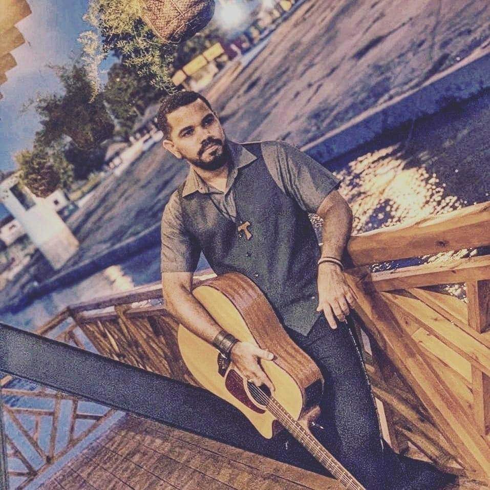 Lives da Alê acontece de segunda a sexta a meia noite no instagram