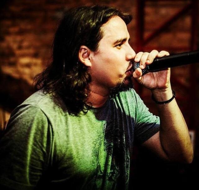 Fabrício Asriel, de 42 anos, foi internado na Unidade Terapia Intensiva (UTI), em estado grave, na quarta-feira, 3