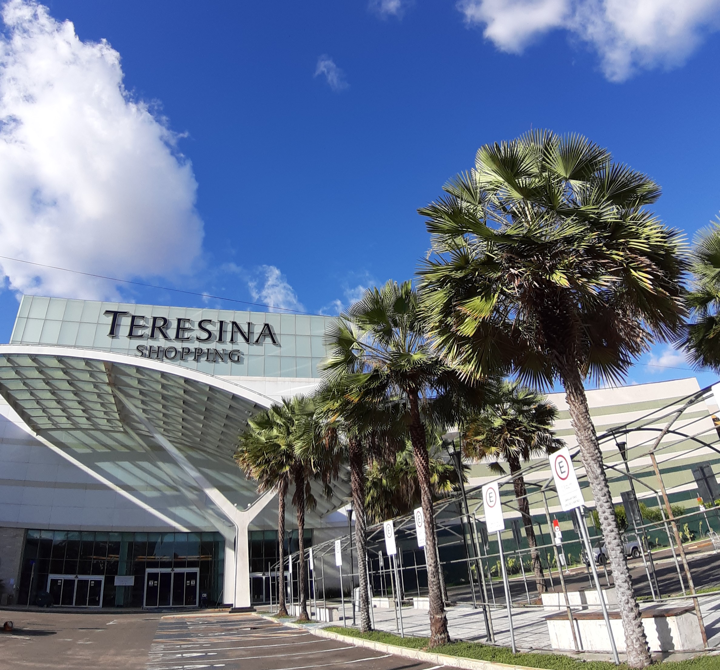 Fachada The Shopping