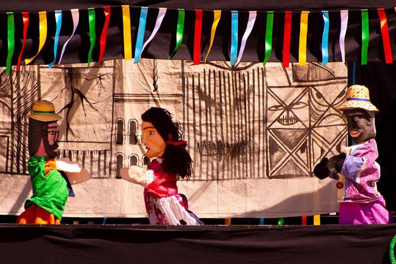 As apresentações do Festival Internacional de Bonecos do Piauí vão até sábado (6)