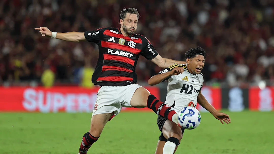 Flamengo volta ao topo da tabela após vencer o Atlético-MG no Maracanã