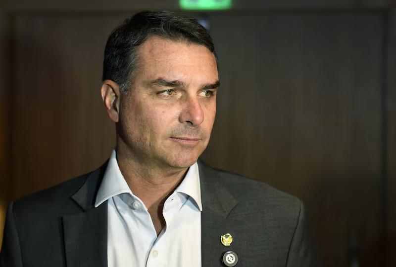 Marcação de munição que Flávio Bolsonaro quer acabar beneficia criminosos e assassinos