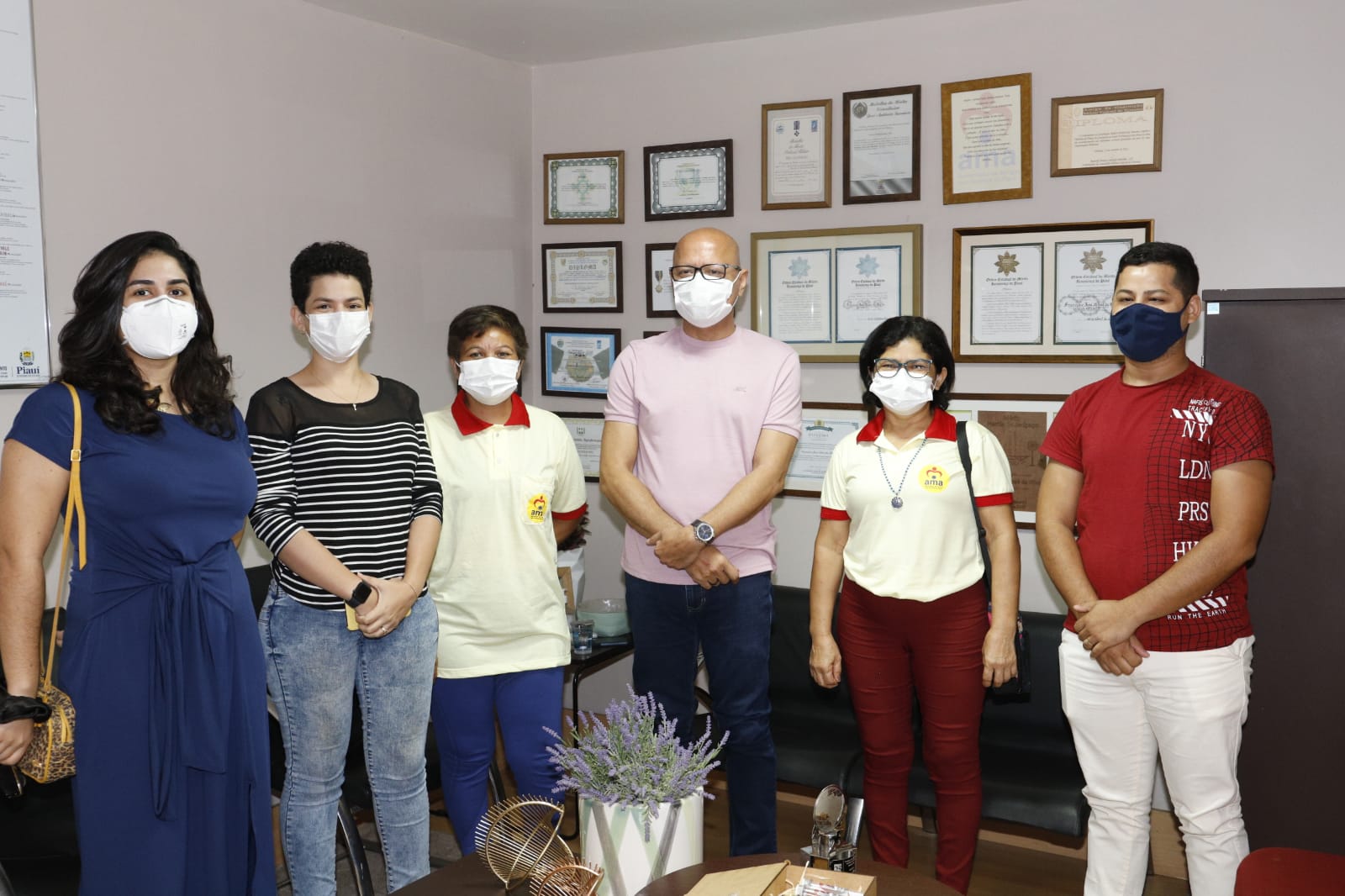 Franzé Silva e representantes da AMA