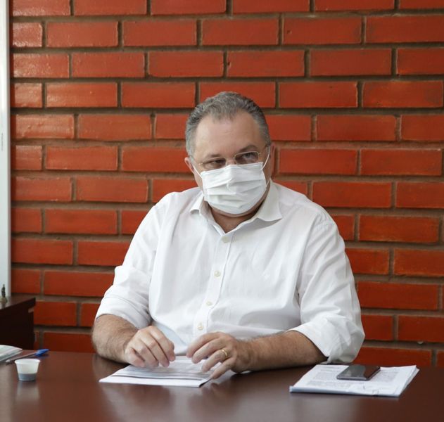 Secretário de Estado da Saúde Florentino Neto