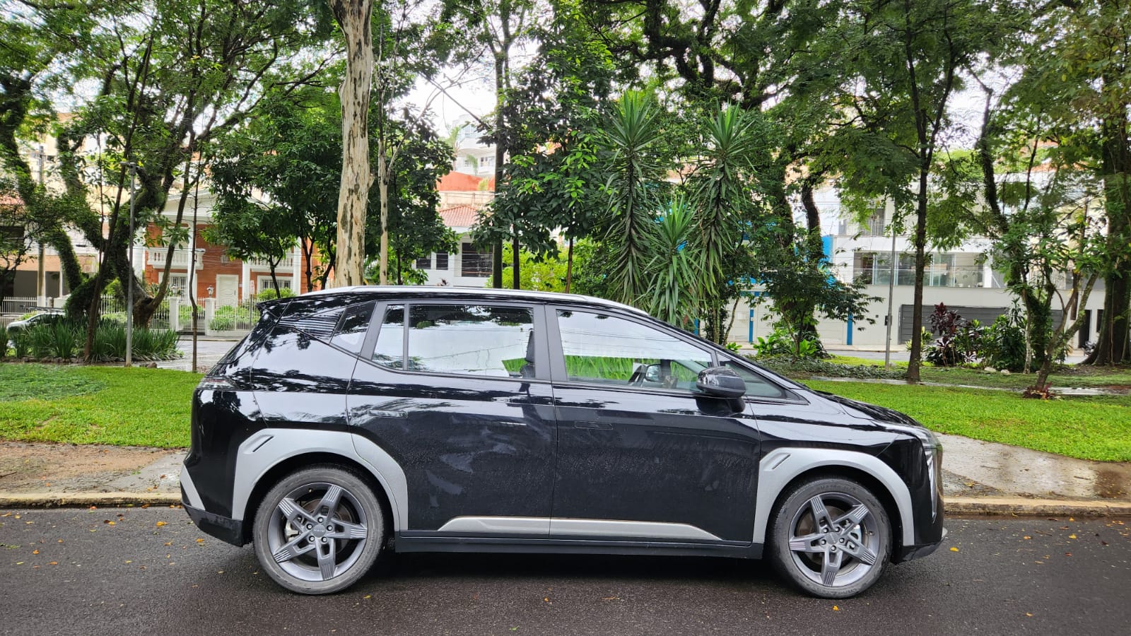 GAC Aion Y expõe vantagens e limites da mobilidade elétrica no Brasil