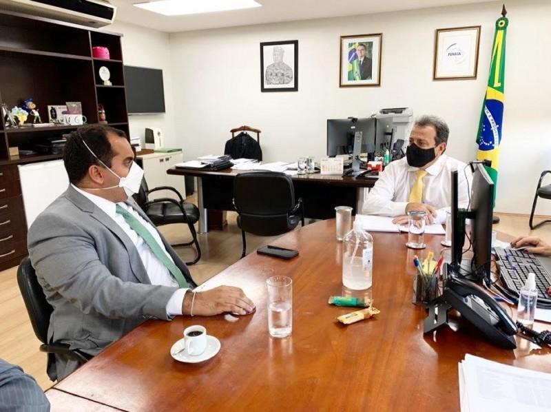 Deputado em audiência em Brasília
