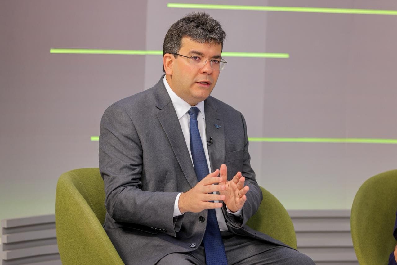Rafael Fonteles confirma redução de imposto e intensifica fiscalização nos postos