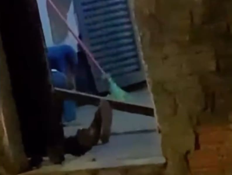 Trio é capturado por execução a tiros dentro de casa