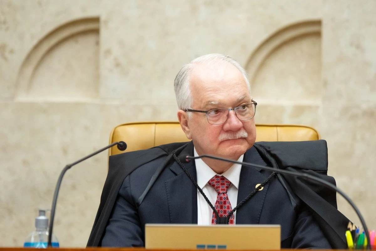 Crise no STF se agrava após decisão de André Mendonça sobre cúpula da PF