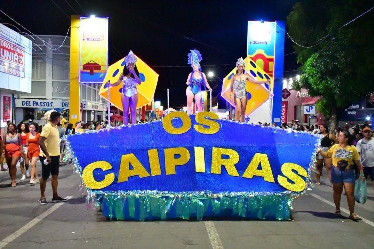 Escola de samba "Os Caipiras" é a vencedora do Carnaval de Floriano de 2025