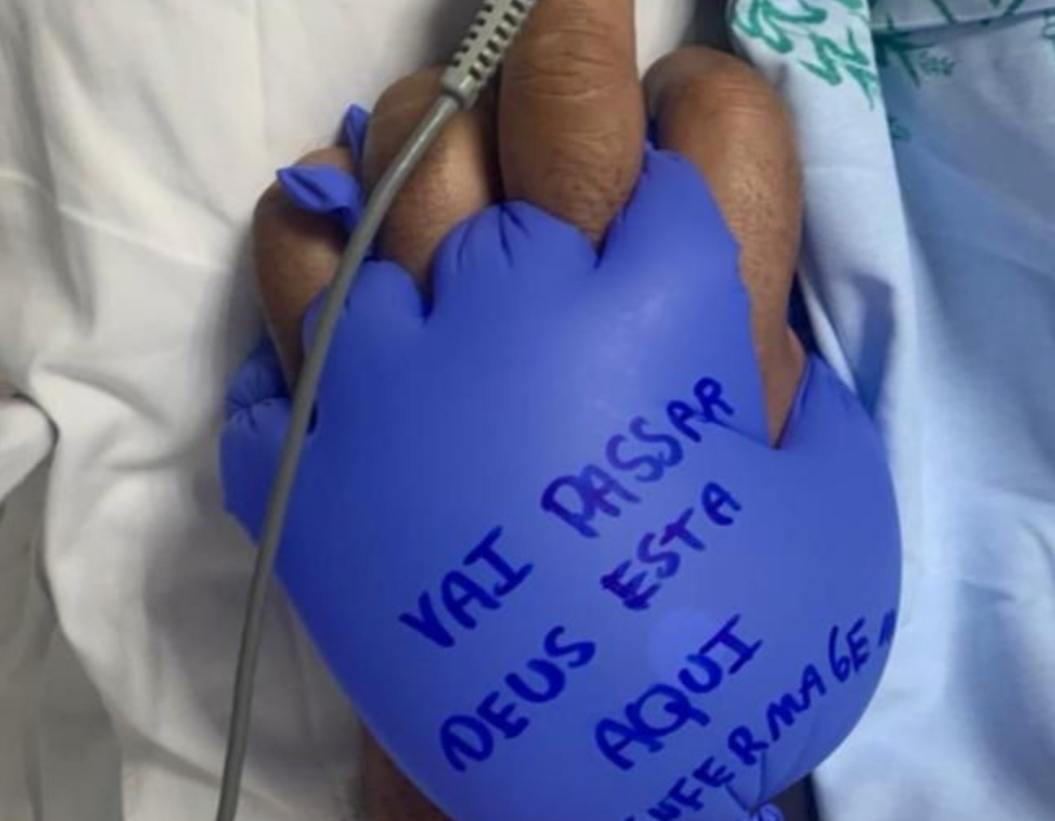Imagem com gesto simples viralizaram durante a pandemia da Covid-19