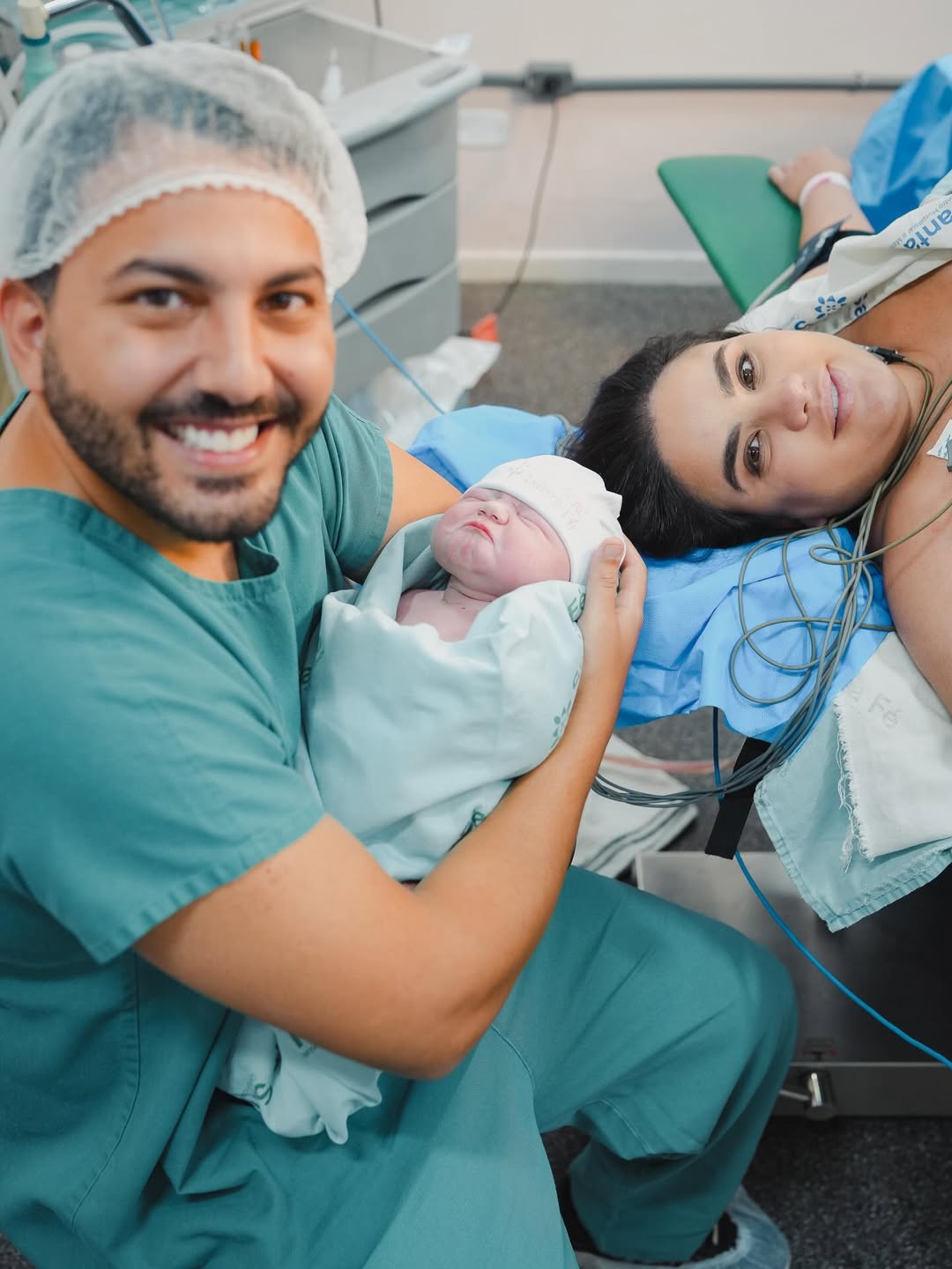 Nasce Bella, filha da deputada Bárbara e segunda neta de Firmino Filho